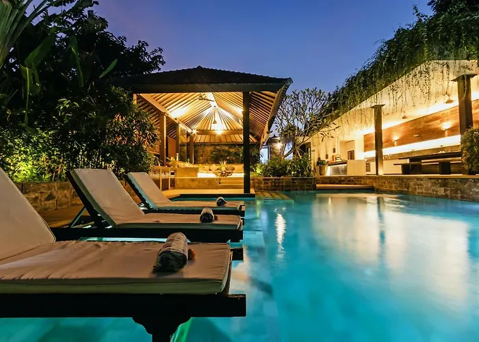Besok Villa Seminyak (Bali)