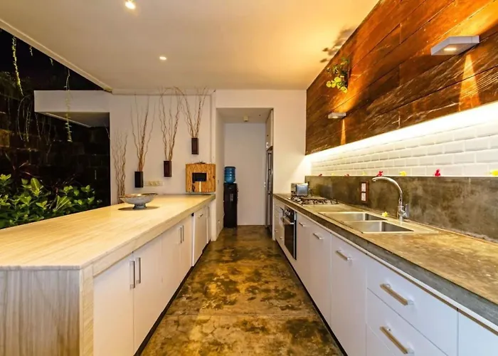 Villa Besok Seminyak (Bali)