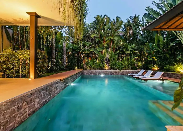 Besok Villa Seminyak (Bali)